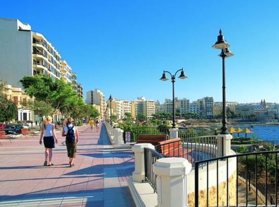 Appartamento Contemporary 3Br Retreat In Prime Sliema Esterno foto