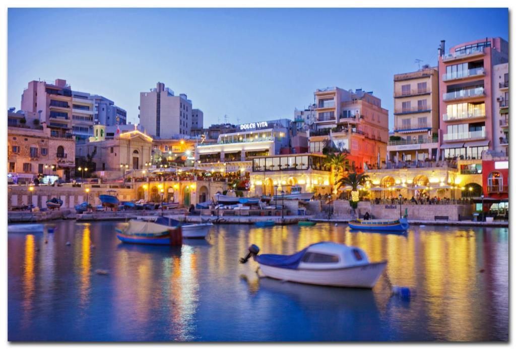Appartamento Contemporary 3Br Retreat In Prime Sliema Esterno foto