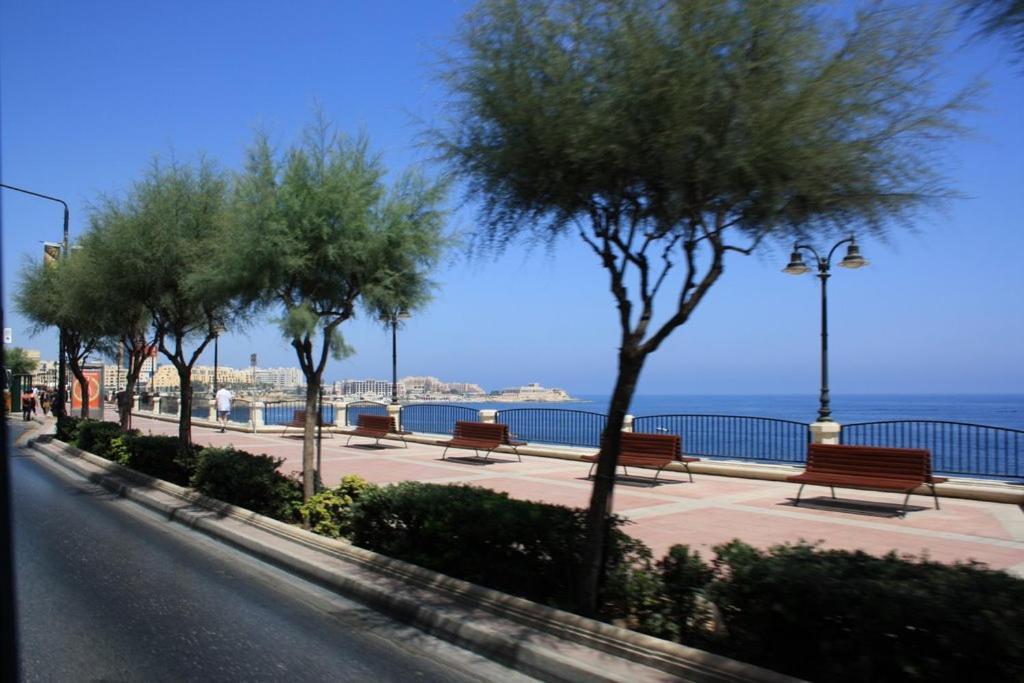Appartamento Contemporary 3Br Retreat In Prime Sliema Esterno foto