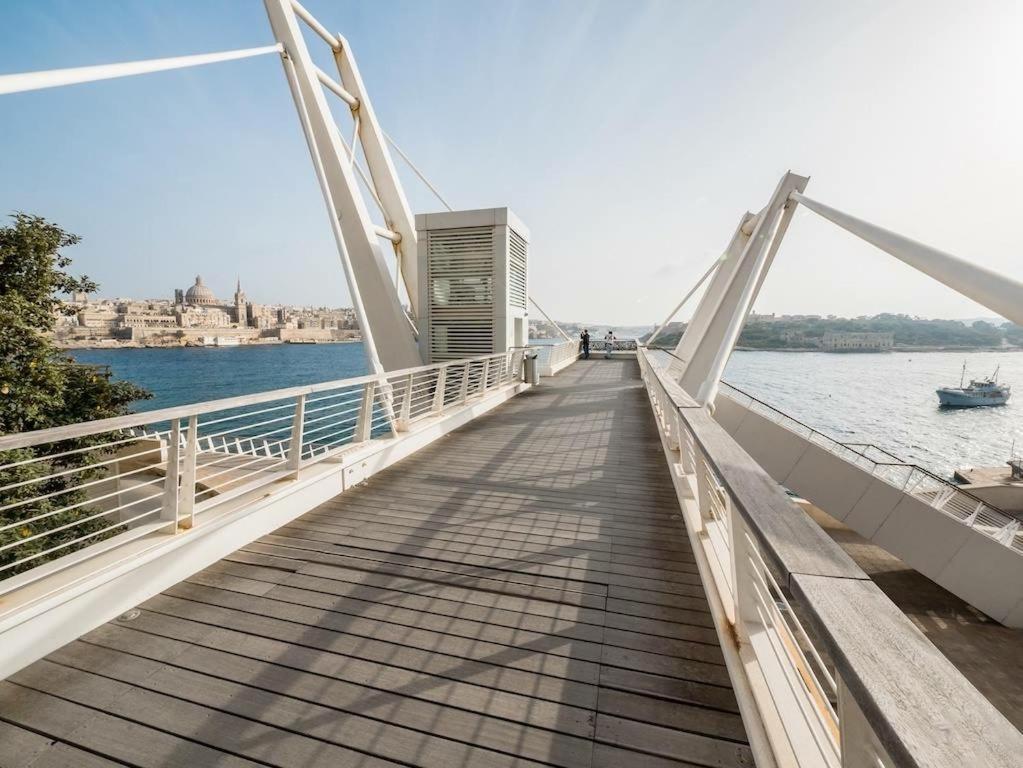 Appartamento Contemporary 3Br Retreat In Prime Sliema Esterno foto
